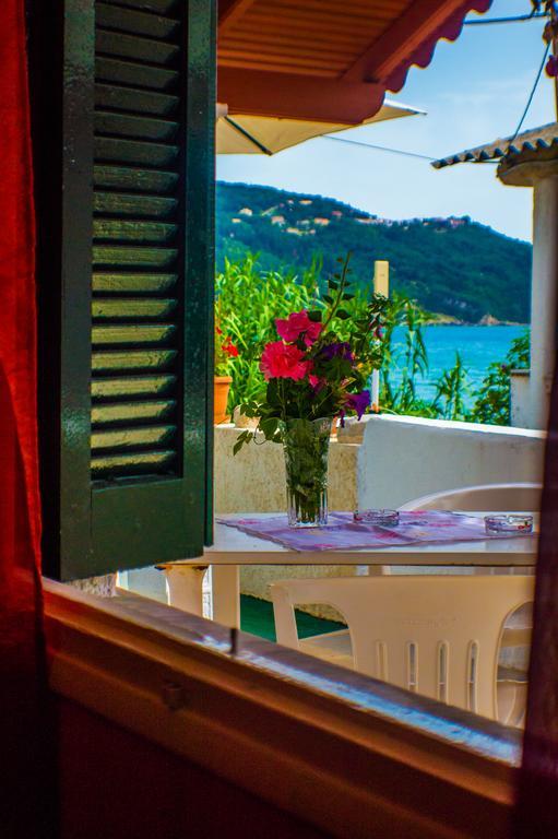 Agathi Beach House Agios Gordios  Oda fotoğraf